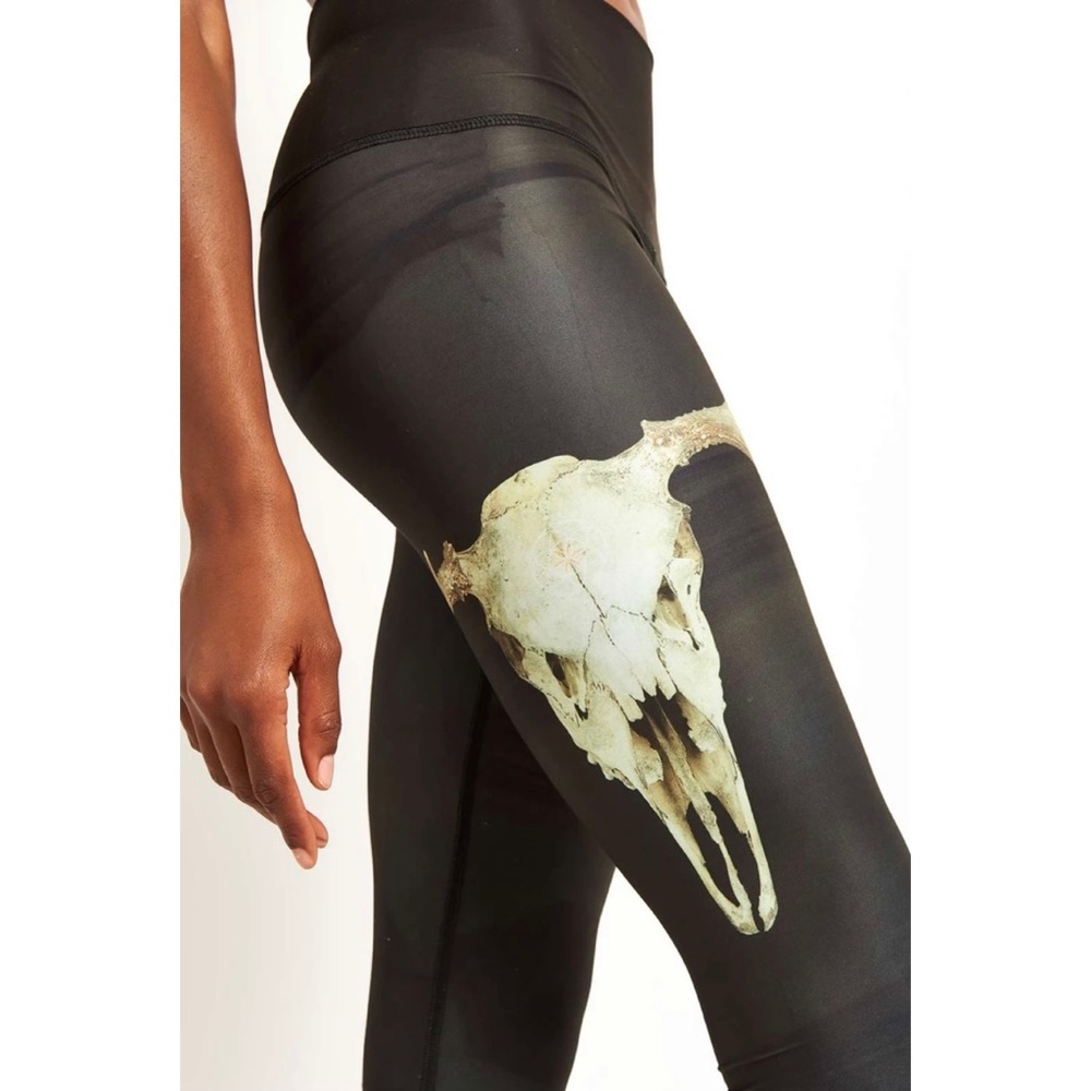 NEW Teeki DEER magic leggings charcoal sold out metal BNWOT M